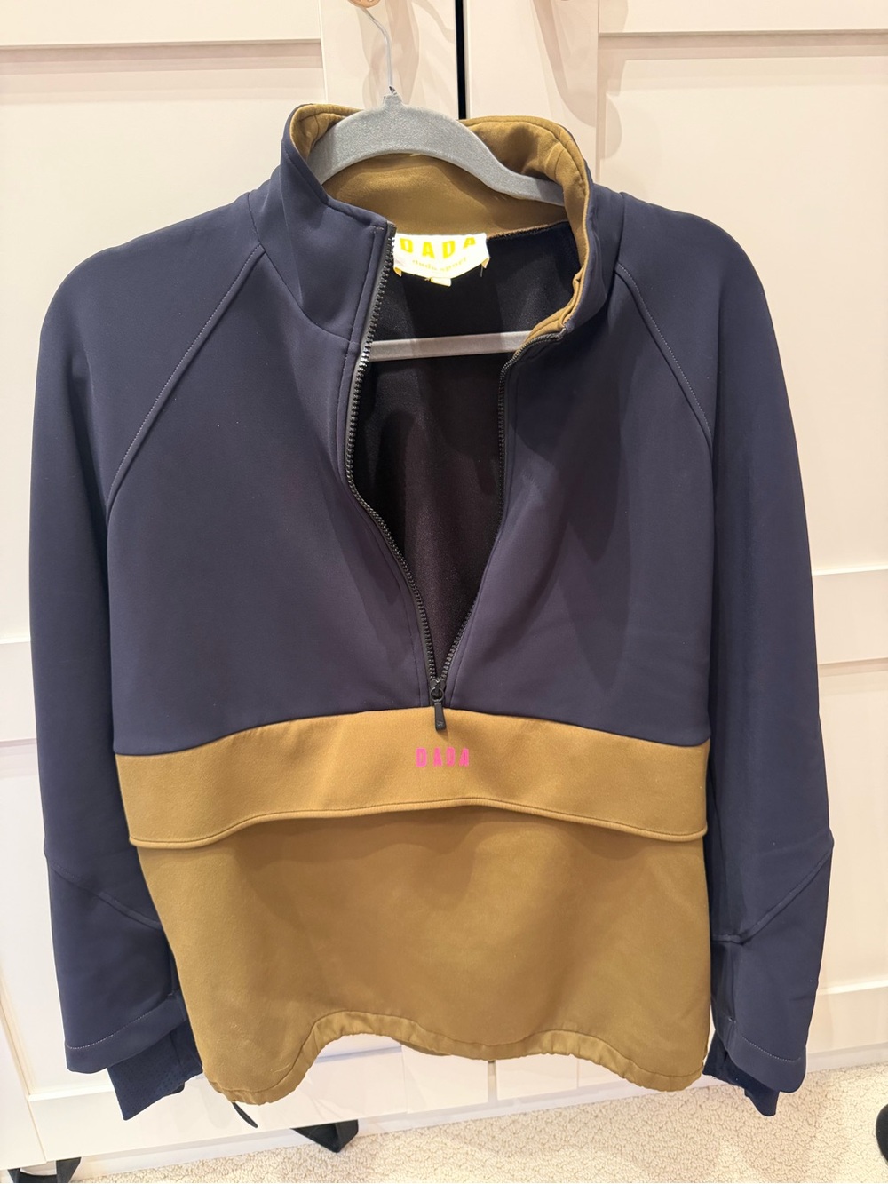 Dada Sport Women's Two-Tone V-Neck Pullover in Navy and Olive